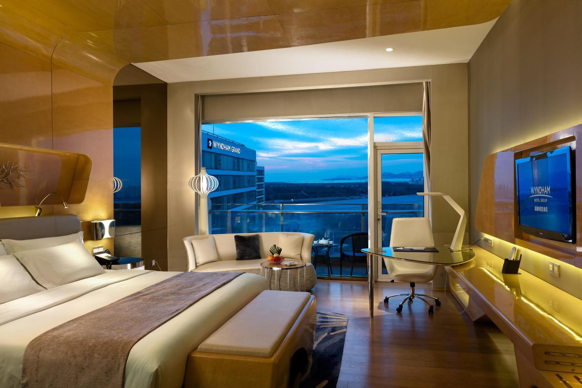 Wyndham Grand Qingdao Hotell Eksteriør bilde