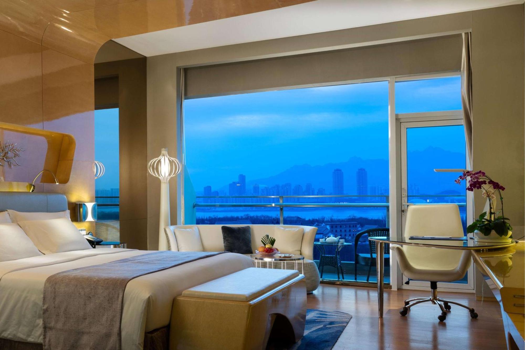Wyndham Grand Qingdao Hotell Eksteriør bilde
