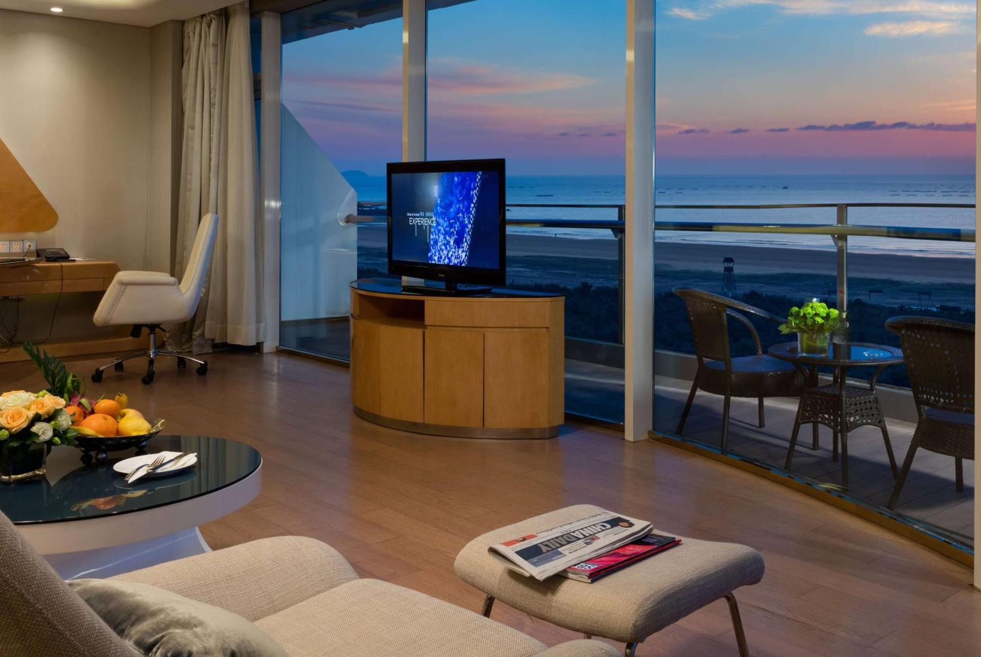Wyndham Grand Qingdao Hotell Eksteriør bilde