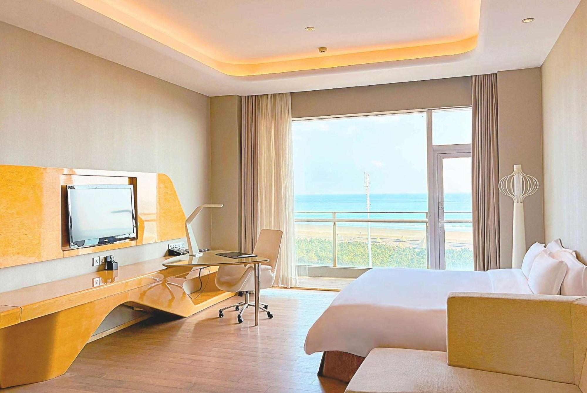 Wyndham Grand Qingdao Hotell Eksteriør bilde