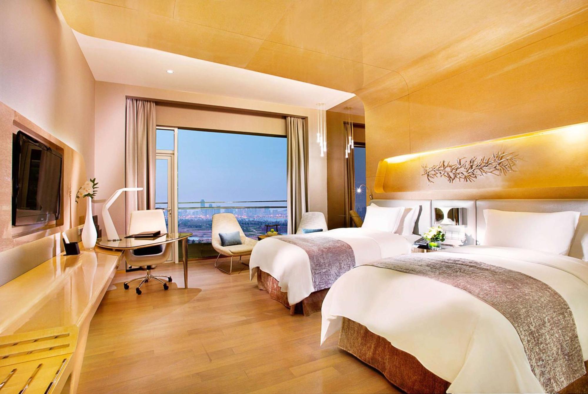 Wyndham Grand Qingdao Hotell Eksteriør bilde