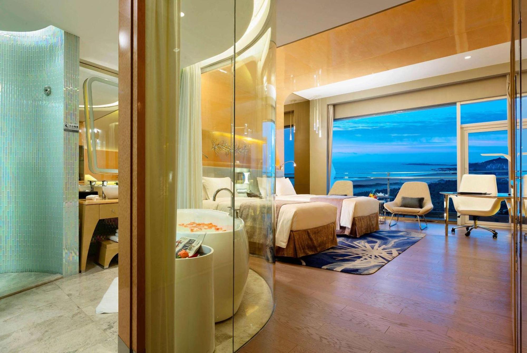 Wyndham Grand Qingdao Hotell Eksteriør bilde