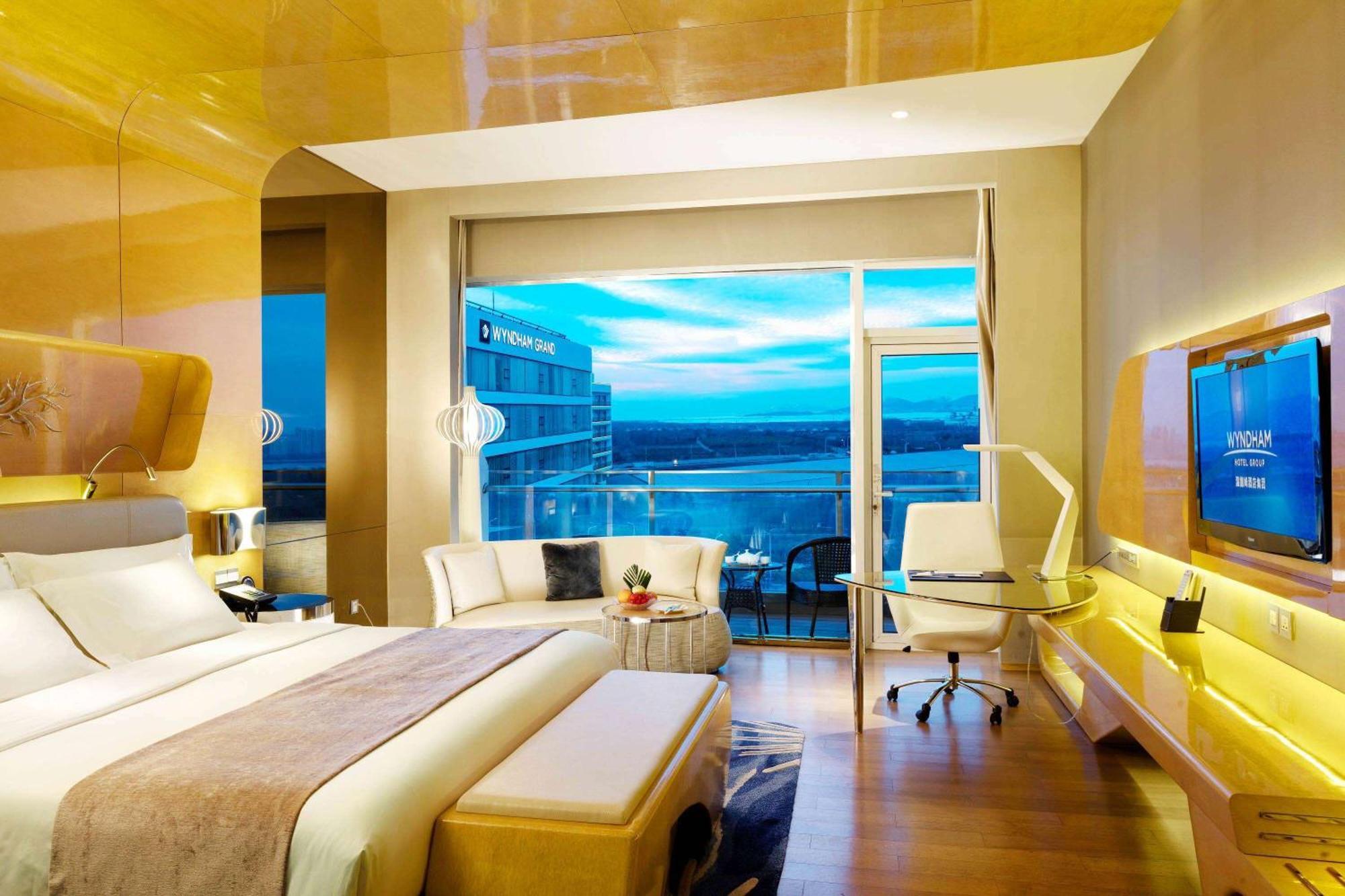 Wyndham Grand Qingdao Hotell Eksteriør bilde