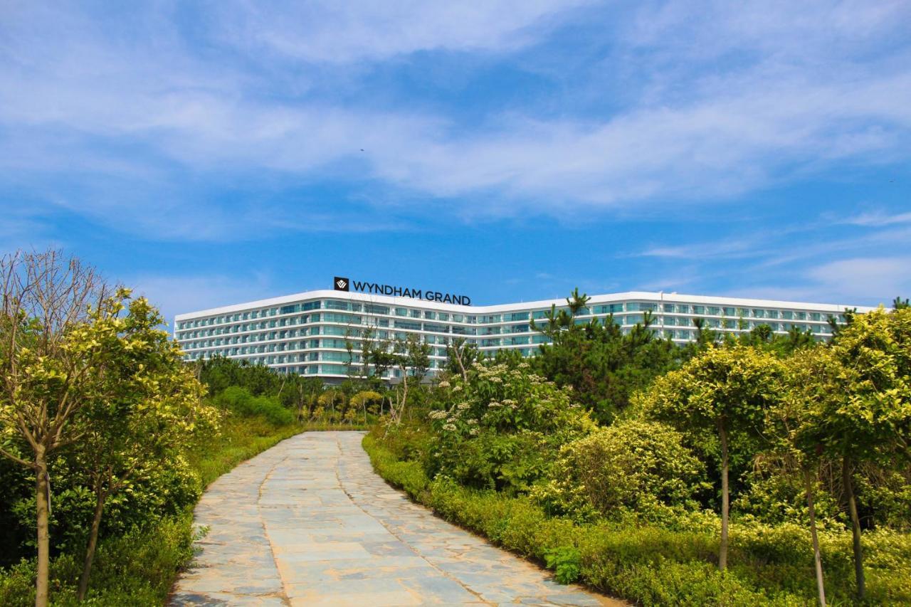 Wyndham Grand Qingdao Hotell Eksteriør bilde